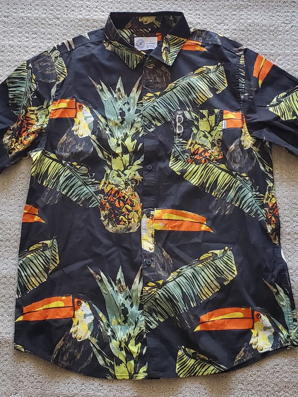 Hurley Floral Woven Shirt featuring black toucan and pineapple print Men Size L